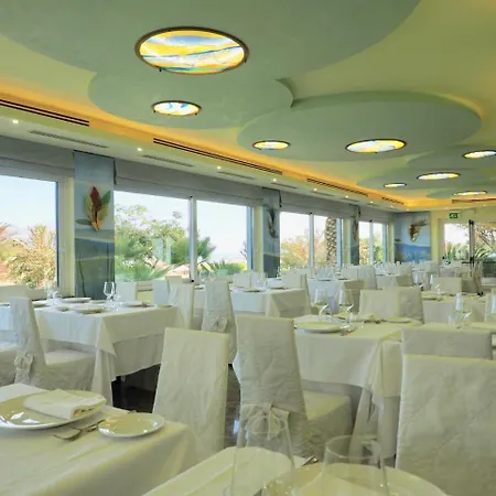 Royal 4* Fermo