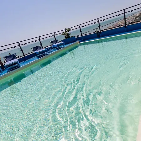 Royal فندق
