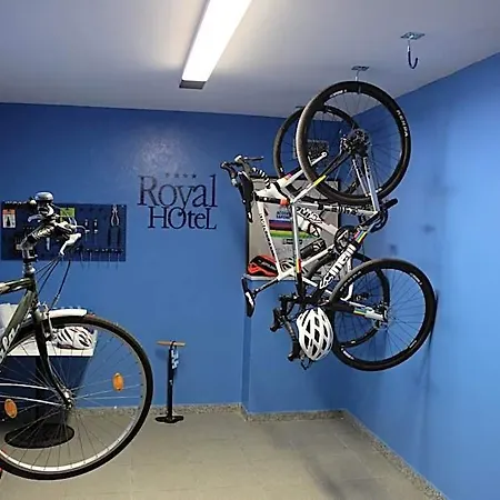 Royal 4*