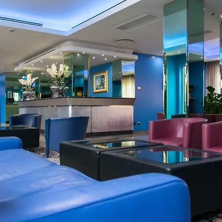 فندق Royal 4*